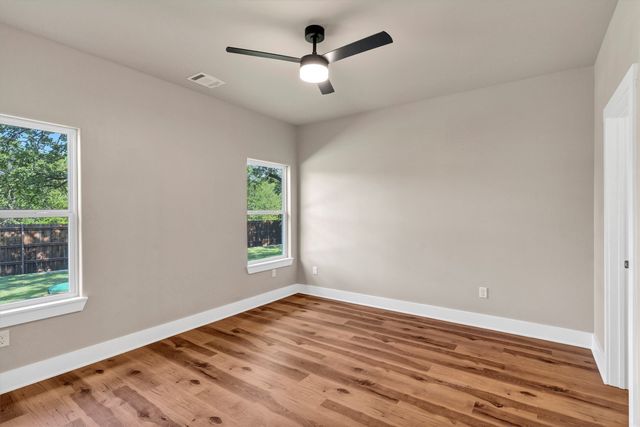 809 Branding Iron Trail, Granbury, TX 76049