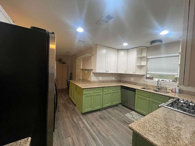 6015 Mcknight Street, Houston, TX 77035