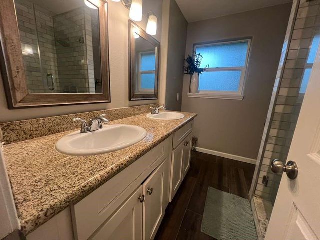 6015 Mcknight Street, Houston, TX 77035