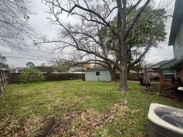 6015 Mcknight Street, Houston, TX 77035