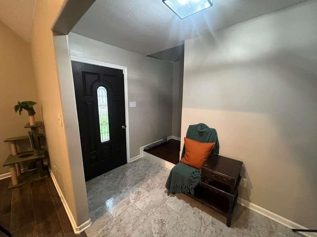 6015 Mcknight Street, Houston, TX 77035