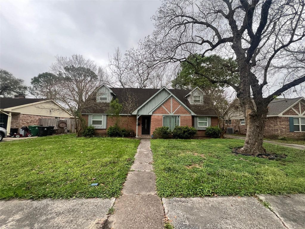 6015 Mcknight Street, Houston, TX 77035