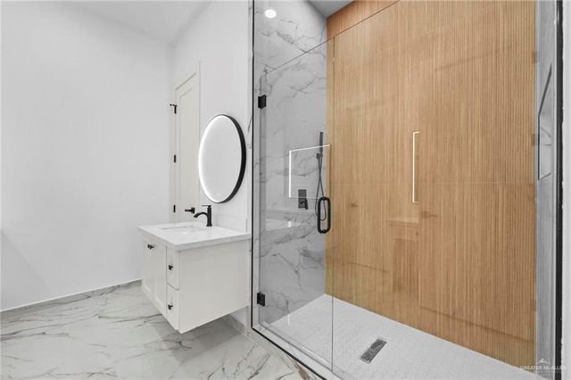 808 La Laguna Road, Mission, TX 78572