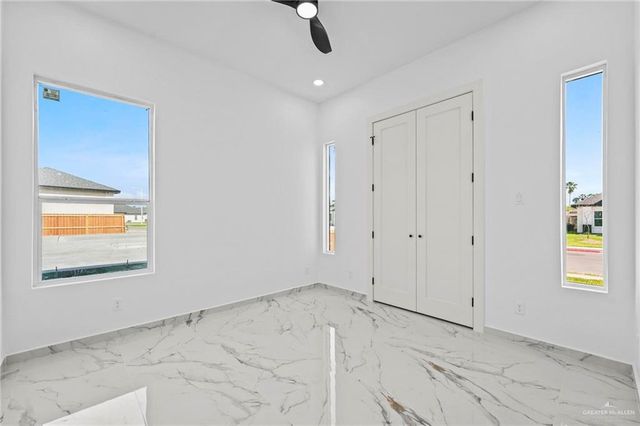 808 La Laguna Road, Mission, TX 78572