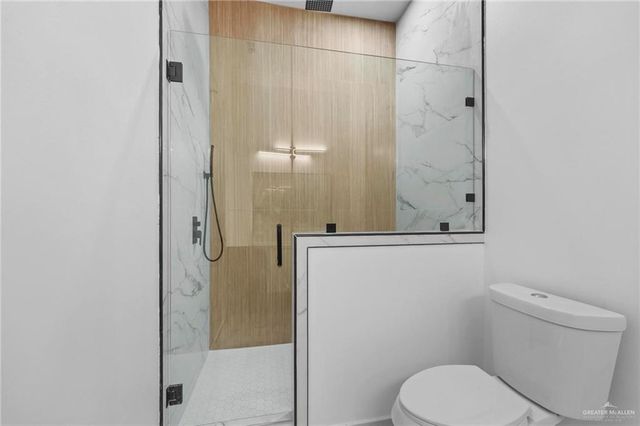 808 La Laguna Road, Mission, TX 78572