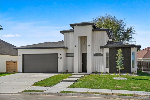 808 La Laguna Road, Mission, TX 78572