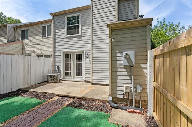 75 Lucinda CT, Hampton, VA 23666