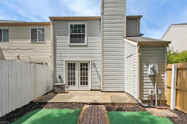 75 Lucinda CT, Hampton, VA 23666