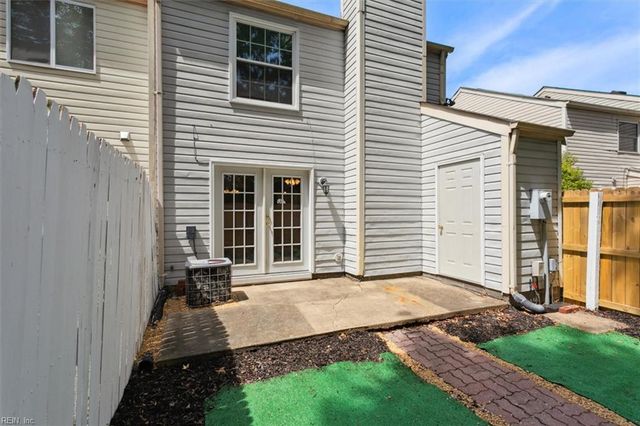 75 Lucinda CT, Hampton, VA 23666