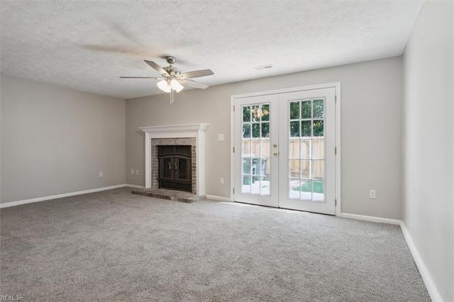 75 Lucinda CT, Hampton, VA 23666
