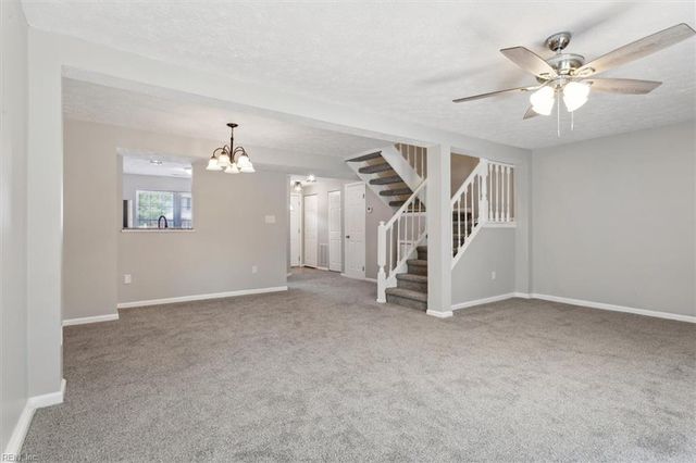 75 Lucinda CT, Hampton, VA 23666