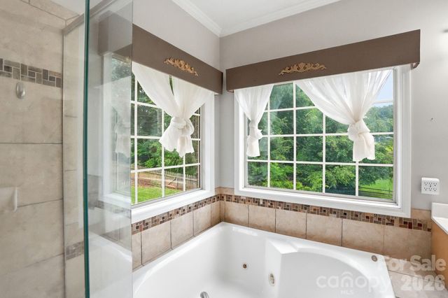 1099 Curve View Road, Lincolnton, NC 28092