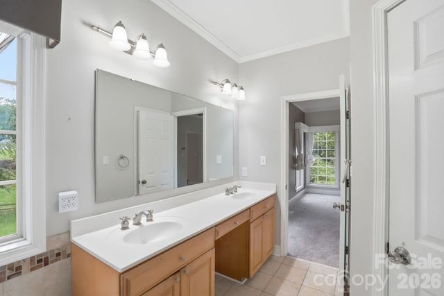 1099 Curve View Road, Lincolnton, NC 28092