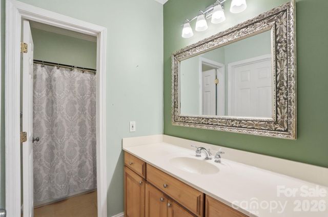 1099 Curve View Road, Lincolnton, NC 28092