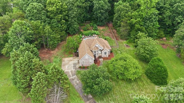 1099 Curve View Road, Lincolnton, NC 28092