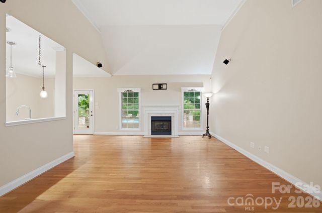 1099 Curve View Road, Lincolnton, NC 28092