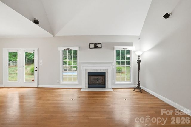 1099 Curve View Road, Lincolnton, NC 28092