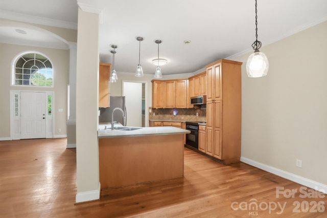 1099 Curve View Road, Lincolnton, NC 28092