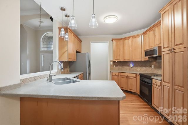 1099 Curve View Road, Lincolnton, NC 28092