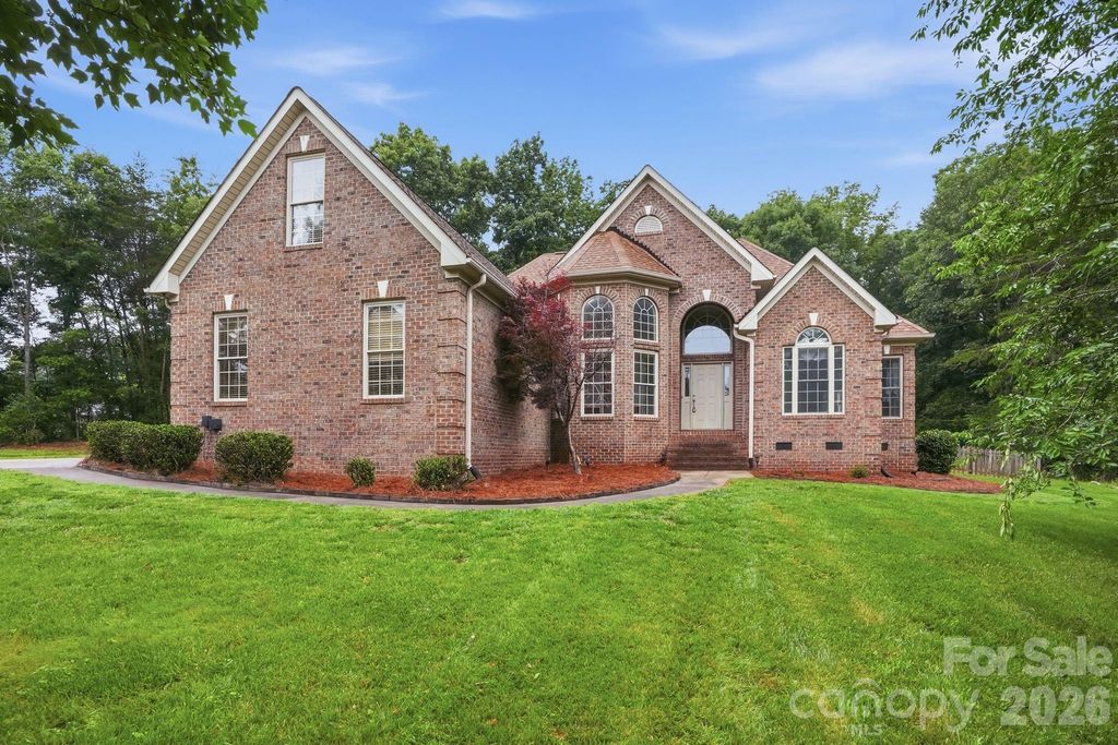 1099 Curve View Road, Lincolnton, NC 28092