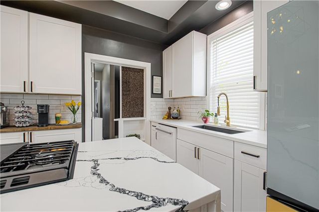 910 W Waldo Avenue, Independence, MO 64050