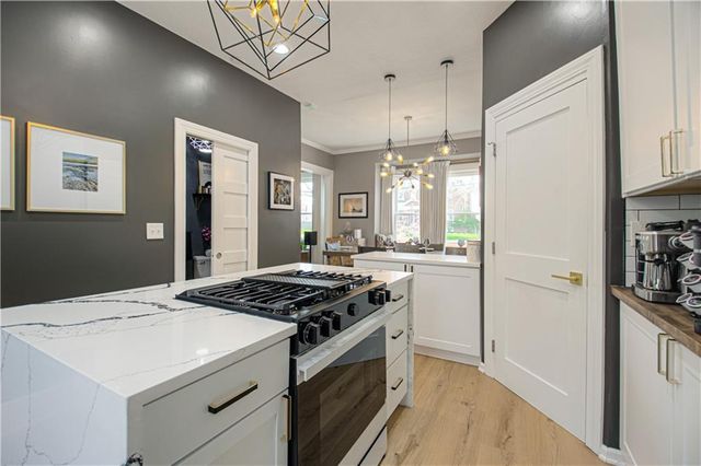 910 W Waldo Avenue, Independence, MO 64050