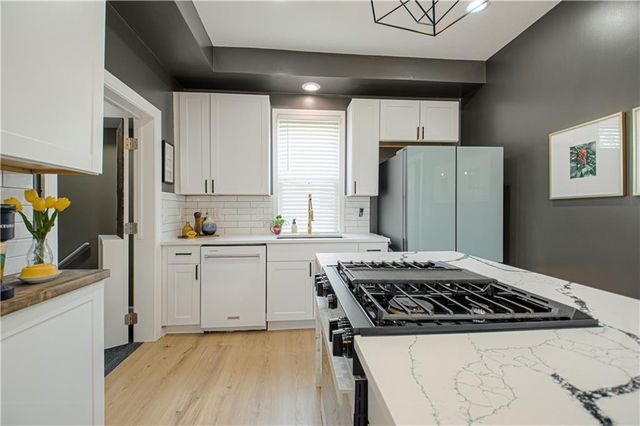 910 W Waldo Avenue, Independence, MO 64050