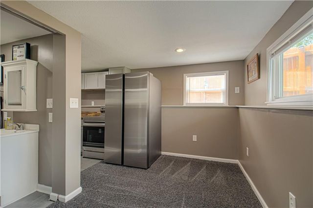 910 W Waldo Avenue, Independence, MO 64050