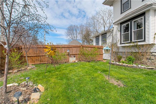 910 W Waldo Avenue, Independence, MO 64050