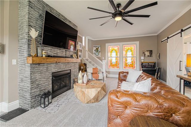 910 W Waldo Avenue, Independence, MO 64050