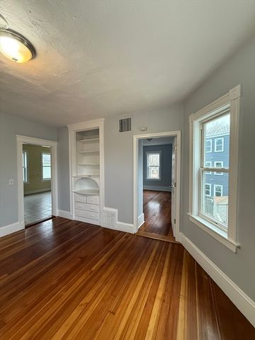 24 Whitfield St 2, Boston, MA 02124