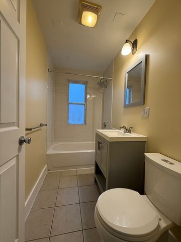 24 Whitfield St 2, Boston, MA 02124