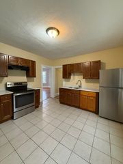 24 Whitfield St 2, Boston, MA 02124