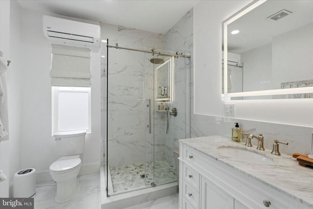 1118 SHACKAMAXON ST, Philadelphia, PA 19125