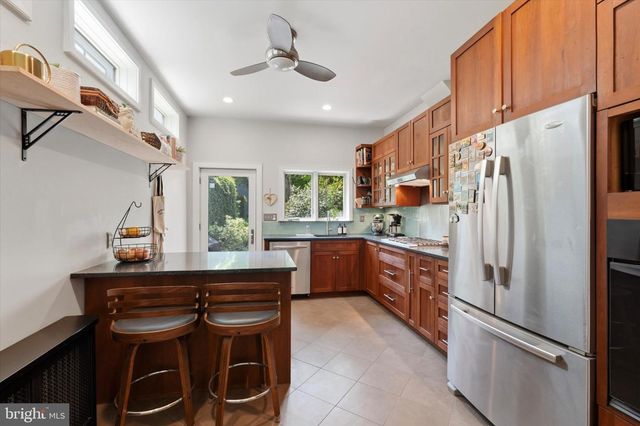 1118 SHACKAMAXON ST, Philadelphia, PA 19125