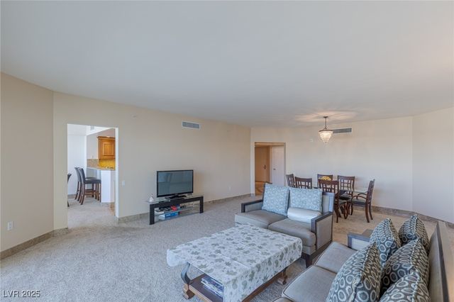2777 Paradise Road 2103, Las Vegas, NV 89109