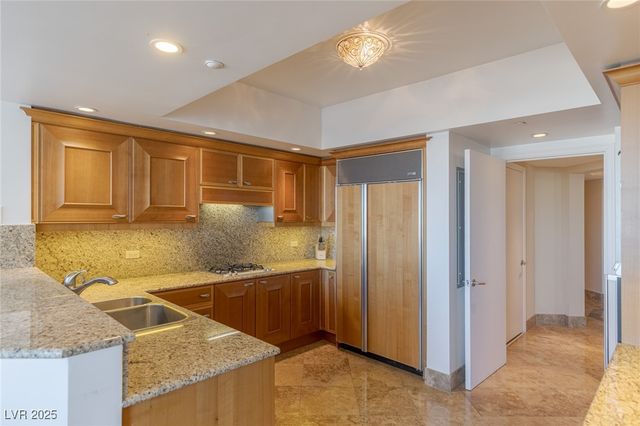 2777 Paradise Road 2103, Las Vegas, NV 89109