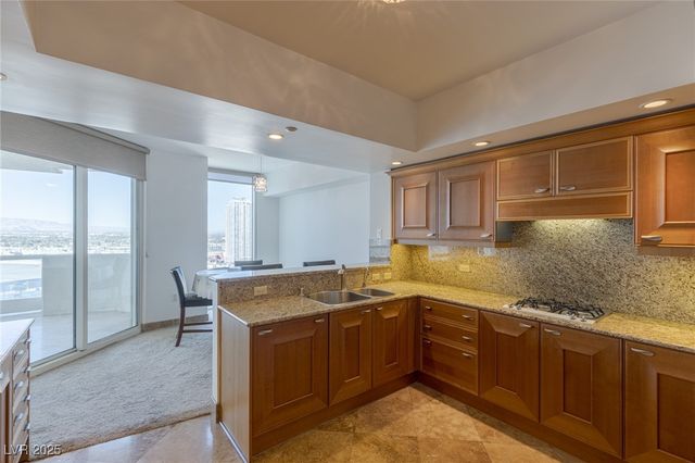 2777 Paradise Road 2103, Las Vegas, NV 89109