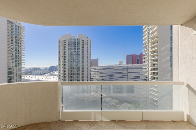 2777 Paradise Road 2103, Las Vegas, NV 89109