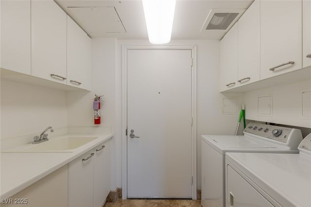 2777 Paradise Road 2103, Las Vegas, NV 89109