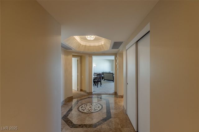 2777 Paradise Road 2103, Las Vegas, NV 89109