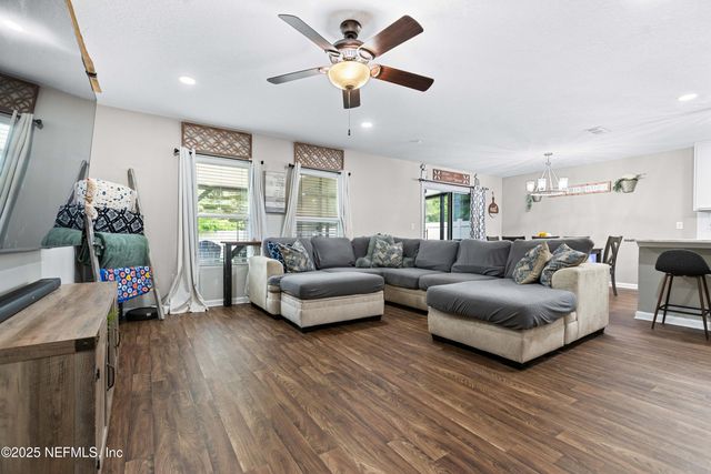 12390 CHERRY BLUFF Drive, Jacksonville, FL 32218