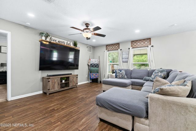 12390 CHERRY BLUFF Drive, Jacksonville, FL 32218