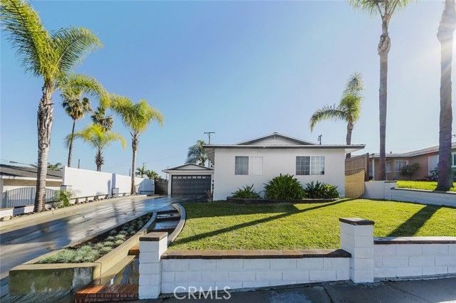 710 S Rosecrest Avenue, La Habra, CA 90631