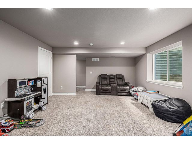 4689 Waltham Dr, Windsor, CO 80550