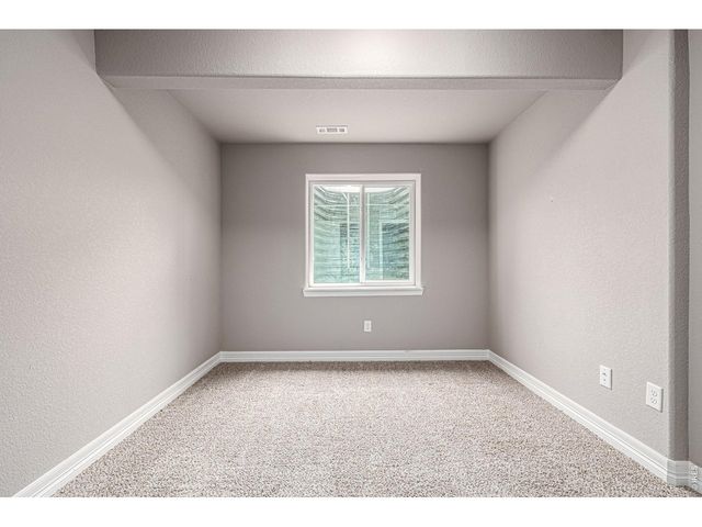 4689 Waltham Dr, Windsor, CO 80550