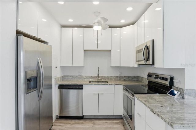 4398 NEPTUNE DRIVE SE, St Petersburg, FL 33705