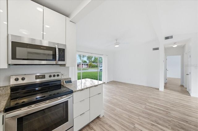 4398 NEPTUNE DRIVE SE, St Petersburg, FL 33705