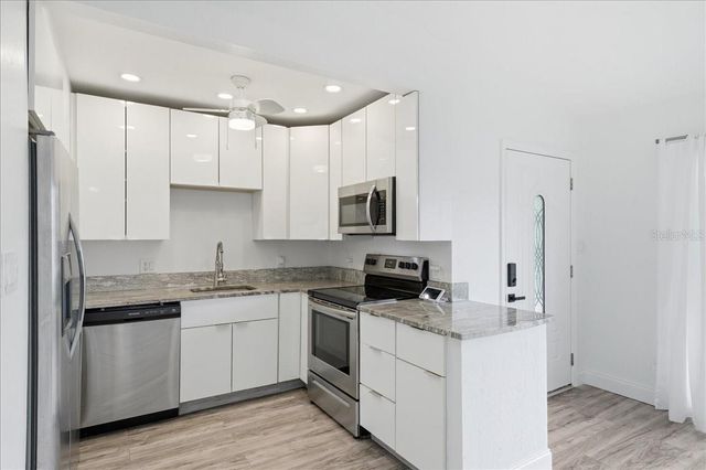 4398 NEPTUNE DRIVE SE, St Petersburg, FL 33705