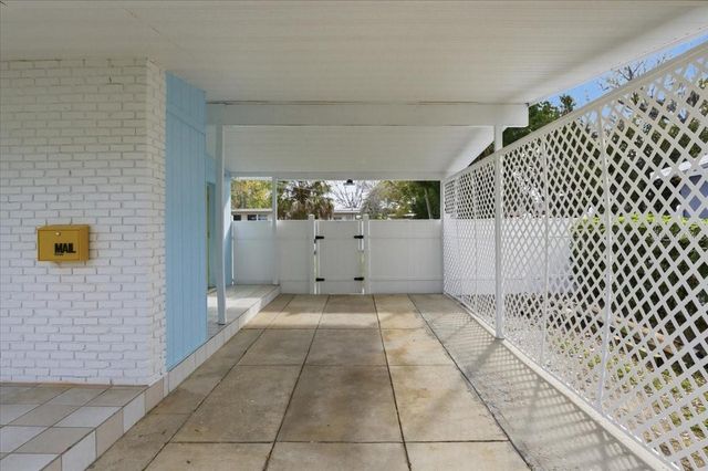 4398 NEPTUNE DRIVE SE, St Petersburg, FL 33705